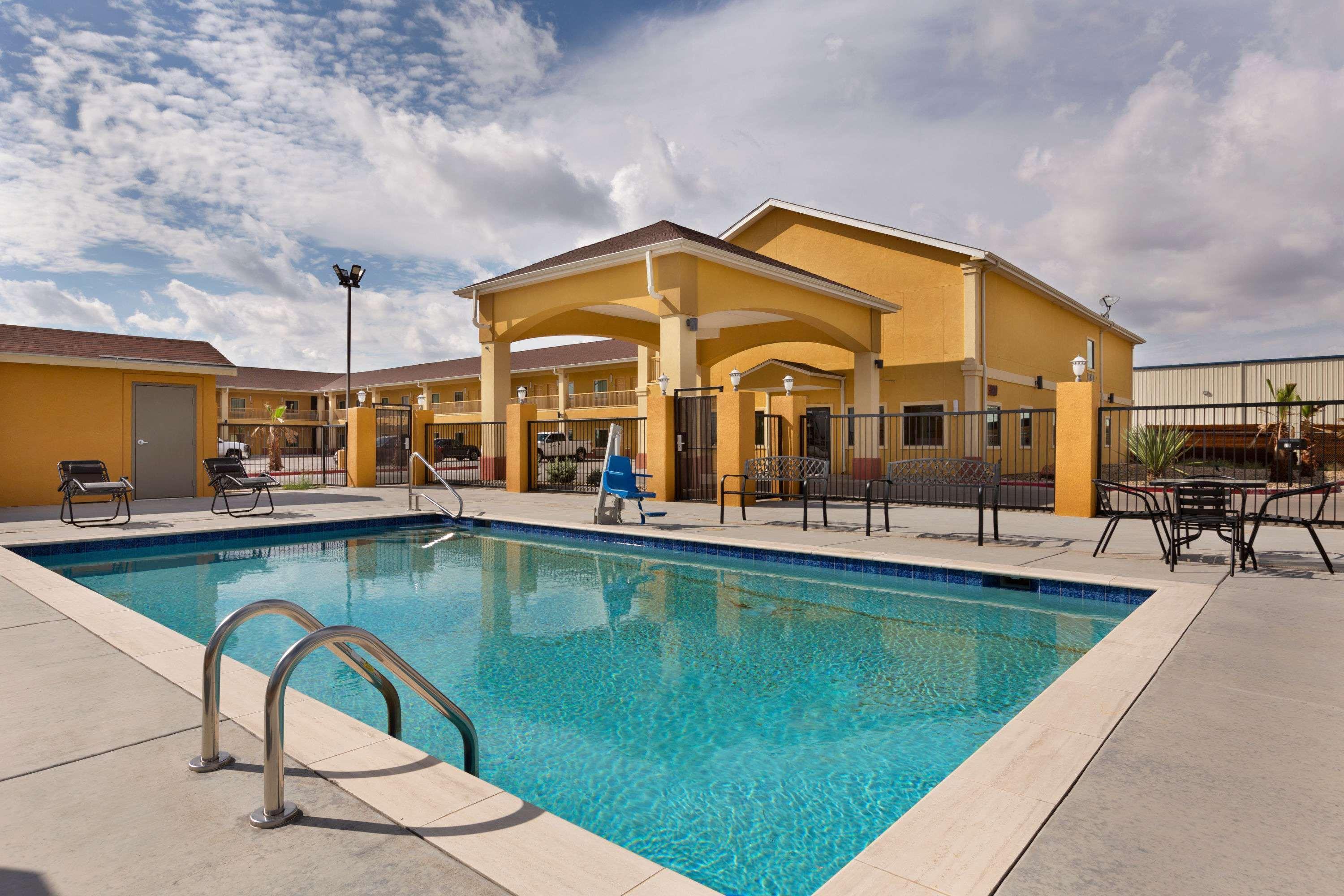 Days Inn By Wyndham Oděsa Exteriér fotografie